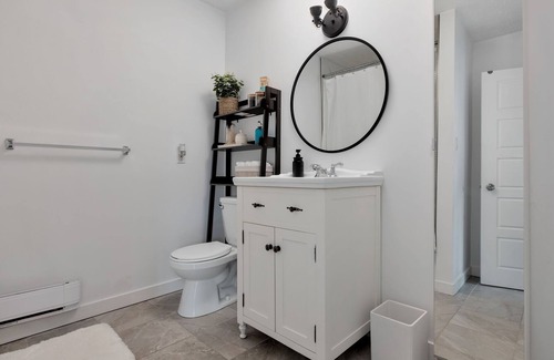 Hull House | Cozy two bedrooms in the heart of Hull