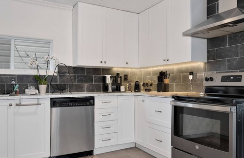 Hull House | Cozy two bedrooms in the heart of Hull