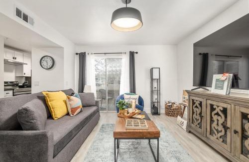 Gainesville Apartment | Cozy UF Condo - Near Shands UF VA on Archer Road !