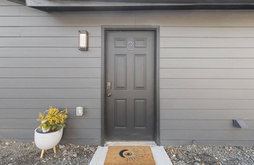 Clarkdale Apartment | Cozy Unique 1 bed room W/Free parking