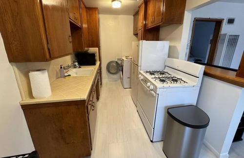 Monterey Park House | Cozy unit with convenient access to Downtown LA, & central to San Gabriel Valley