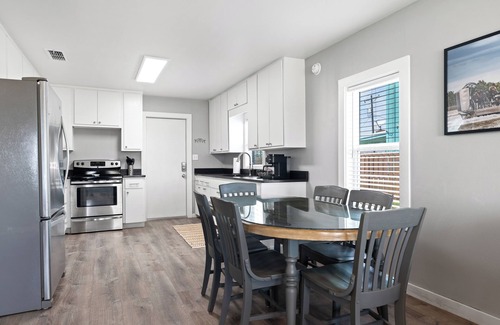 Port Mansfield House | Cozy, updated and spacious cabin close to boat ramp in Port Mansfield
