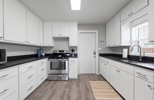 Port Mansfield House | Cozy, updated and spacious cabin close to boat ramp in Port Mansfield
