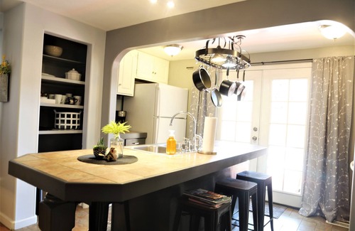 Woodland Park House | Cozy Updated Townhouse with Private Deck and Mountain Views