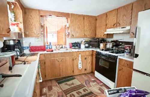 Seney Cabin | Cozy Upper Peninsula Michigan cabin for 6 near Snowmobile Trail 43 and Fox River