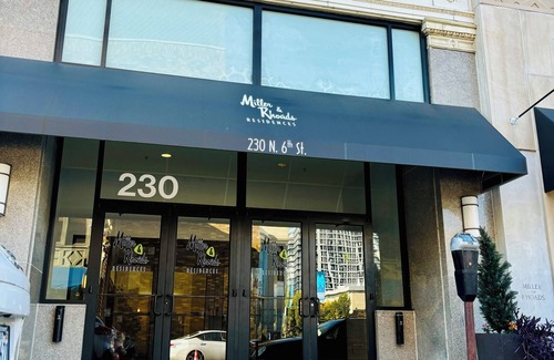 City Center Condo | cozy urban condo-free garage parking & upscale hotel amenities