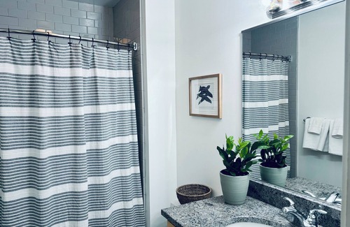 City Center Condo | cozy urban condo-free garage parking & upscale hotel amenities