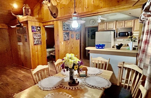 Kamas Cabin | Cozy Utah Cabin