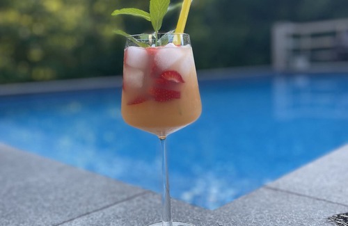 Partille Apartment | Cozy vacation apartment with pool in the countryside - 15 minutes from Gothenburg