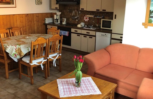 Bischofsgruen Apartment | Cozy vacation apartment (45sqm) for 2 persons with balcony