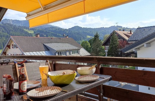 Wiedemannsdorf Apartment | Cozy vacation apartment Löwenzahn in Oberstaufen for families