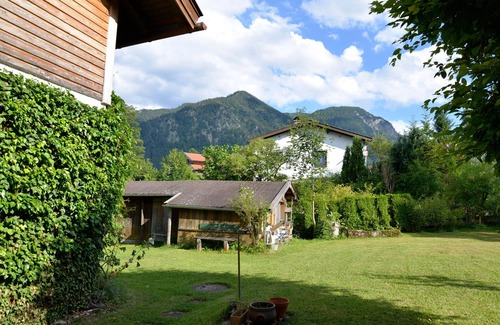 Neuhaus House | Cozy vacation home with a large garden.