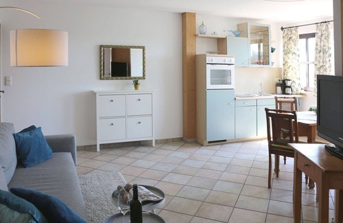 Sommerach Apartment | Cozy vacation home with a view of the beautiful garden