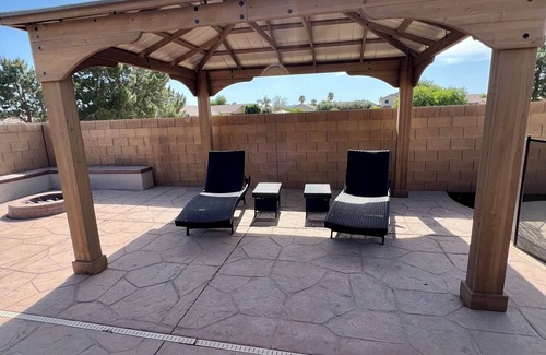 West Point Towne Center House | Cozy vacation home with pool!