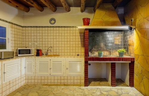Santa Eulalia del Rio Villa | Cozy villa, magnificent views, for families and friends *SEPTEMBER OFFER*.