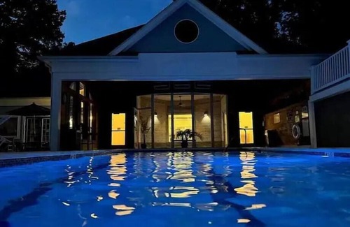 Norwich Condo | Cozy Villa Spa Retreat - Near Mohegan, Hot Tub, Pools, Sauna, Spa on Premises