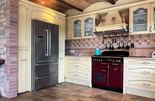 Sant Pere Pescador House | Cozy Villa with Pool, Garden, BBQ, A/C & WiFi Near Beach - Pet Friendly