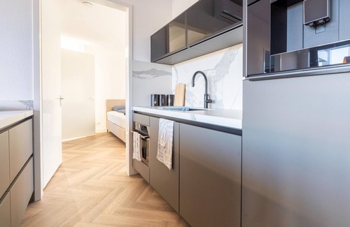 Zeewolde Villa | Cozy Villa with Lakeside Views