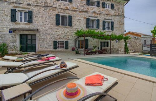 Dracevac Villa | Cozy villa Zita with private pool near town center