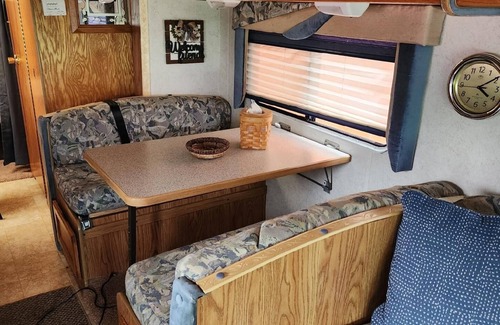Ottoville House | Cozy vintage camper for the eclipse