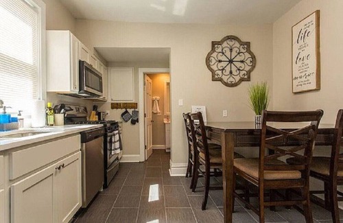 Libertyville Apartment | Cozy W Front Porch DT Libertyville near Naval Base