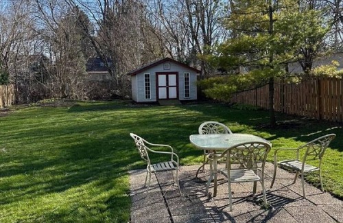 Libertyville Apartment | Cozy W Front Porch DT Libertyville near Naval Base