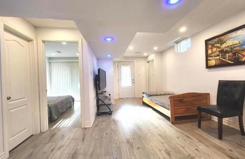 Vaughan Apartment | Cozy Walkout Suite
