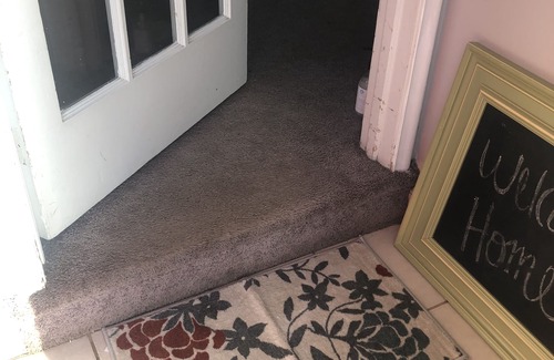 Detroit House | COZY WARM 82 Year old Colonel Home with private rooms