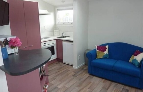 Christchurch House | Cozy, warm, sunny, modern, fully self-contained flat