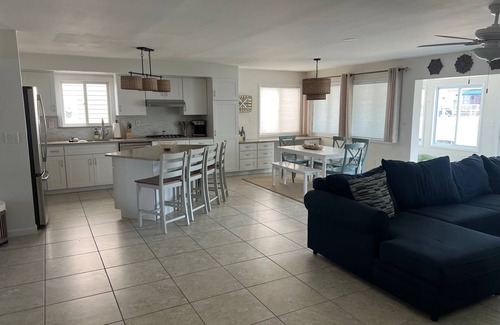 Beach Haven West House | Cozy Waterfront 4-bedroom house in Beach Haven West - New to the Market!