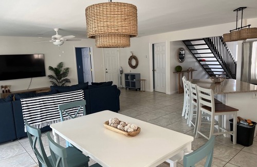 Beach Haven West House | Cozy Waterfront 4-bedroom house in Beach Haven West - New to the Market!