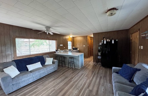 Farmerville Cabin | Cozy Waterfront Cabin on Lake D'Arbonne