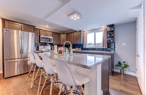 Port Dover Cottage | Cozy waterfront cottage in a tranquil area