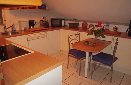 Hunfelden Apartment | Cozy, well-equipped accommodation - centrally located to Frankfurt .