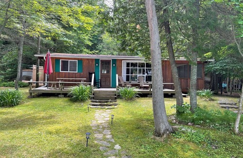 Minden Cottage | Cozy West Facing Cottage on Twelve Mile Lake
