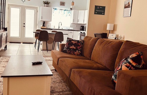 Taylor Ranch House | Cozy West-sider in Albuquerque, NM