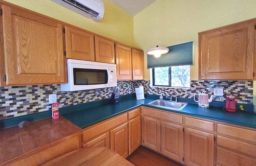 Payson House | Cozy Westside Guest Suite with Great View