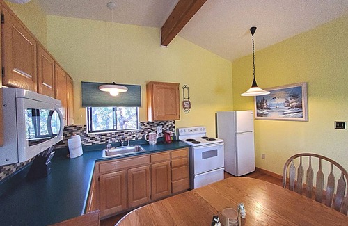Payson House | Cozy Westside Guest Suite with Great View