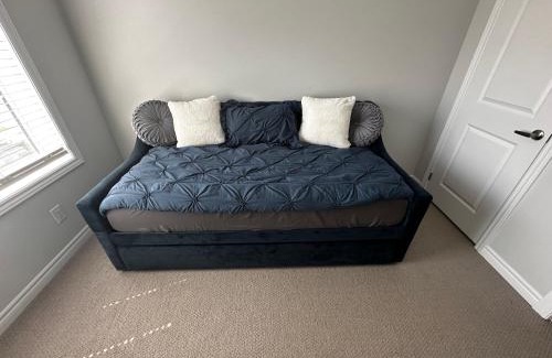 Whitby House | Cozy Whitby Retreat