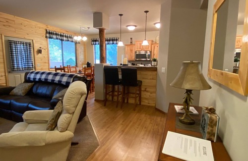 Show Low Condo | Cozy White Mountain Getaway!