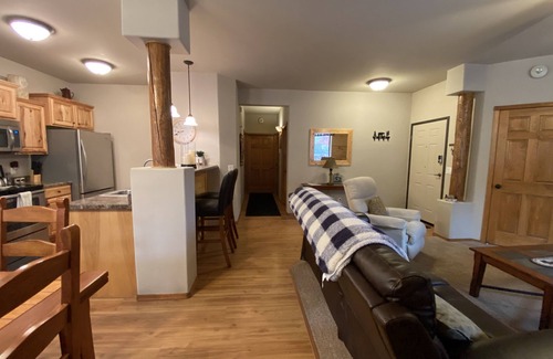 Show Low Condo | Cozy White Mountain Getaway!