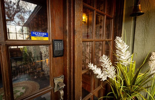 Indianapolis House | Cozy Wooded Lodge - 15 mins to Indy