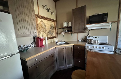 Buck Lake Cabin | Cozy year round cabin in the woods, walking distance to the lake