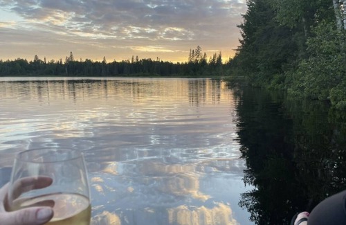 Joly Cottage | Cozy Year Round Cottage on Forest Lake
