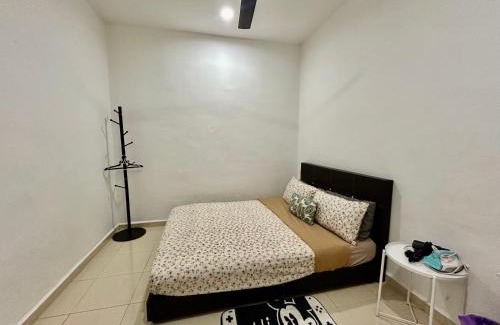 Central Seberang Perai House | Cozy288#4pax#wifi#NearAeonAlma,Mcd#2kmtoIconicPoint