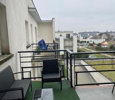 Tours Apartment | CozyHome with balcony in Tours