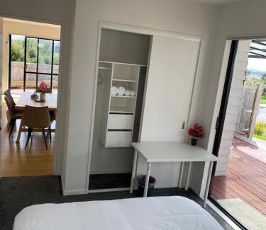 Auckland House | CozyNest0
