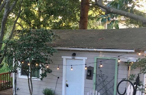 Redwood Heights Apartment | CozyOaks Studio - Charming cottage in woodsy Oakland with WiFi access