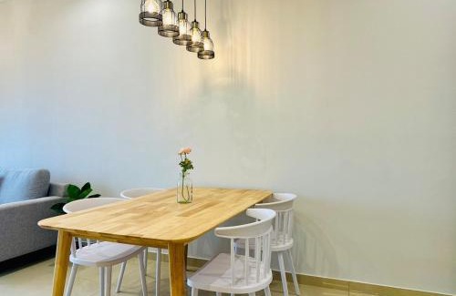 Kampung Sungai Nibong Apartment | CozyStay Rooftop Sky Pool Sea &Bridge View Luxury 9pax