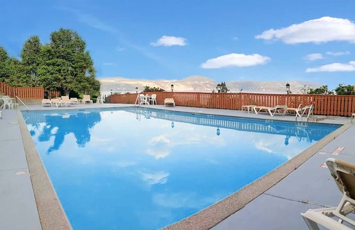 Central Okanagan Apartment | Cozystay Signature: Lake Okanagan Resort